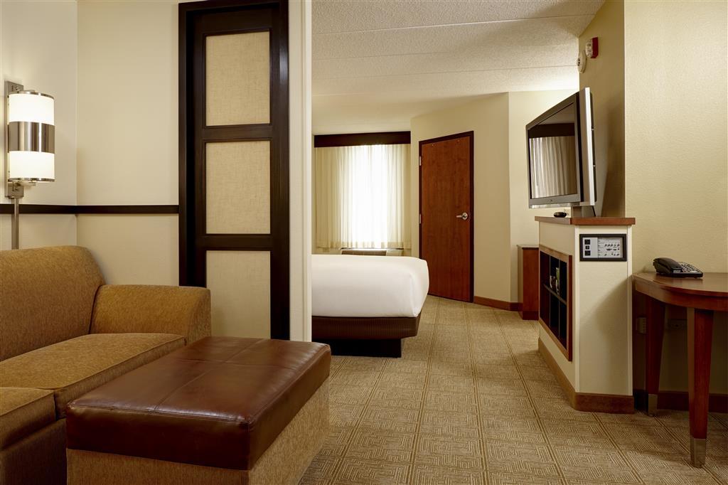 Hyatt Place Milford/New Haven Room photo